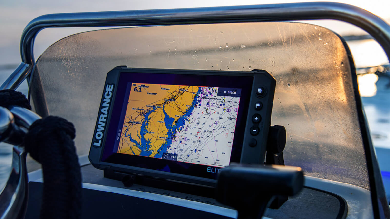 Lowrance fish finder electronics