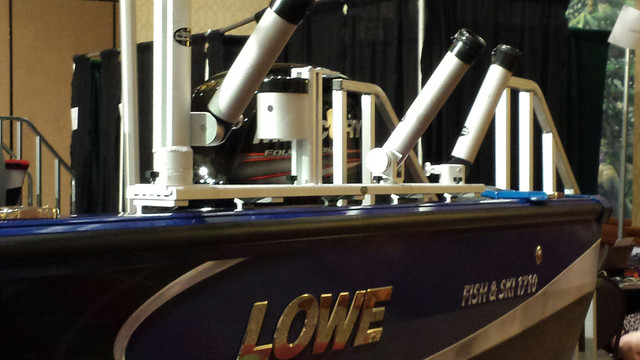 Ratcheting Rod Holder With Lift And Turn Base - Image 5